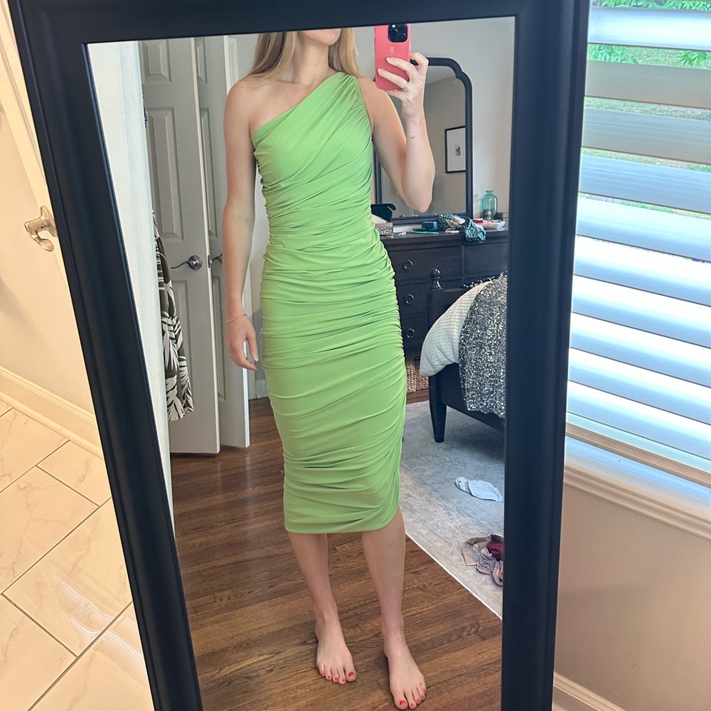 Norma Kamali Diana Gown. ruched dress in lime green. Wore once to a wedding